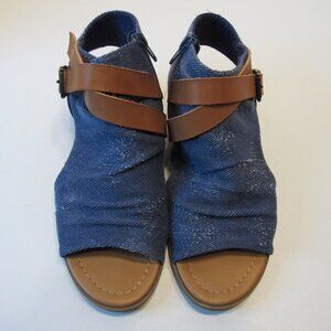 Women's Soda Blue Denim Open Toe Sandals Brown Buckle Strap Side Zipper Size 6